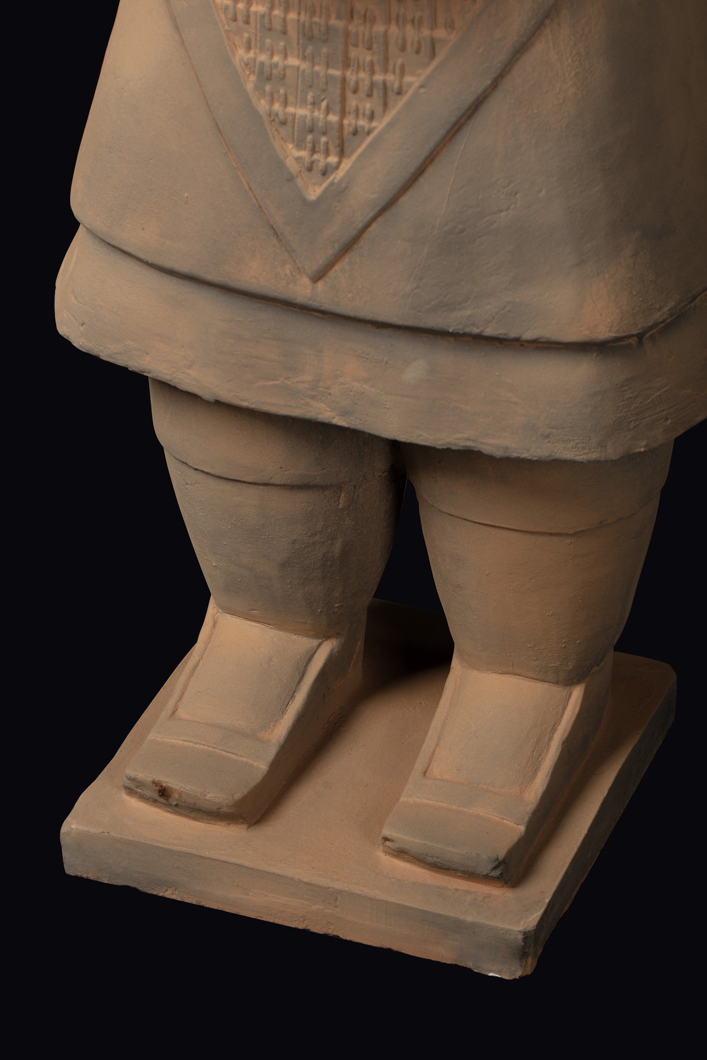 1.2M General - CLAYARMY-Elegance in Armor Patterns: Explore the sculpted elegance of the armor patterns on the 1.2M General's attire, showcasing intricate detailing inspired by historical designs.