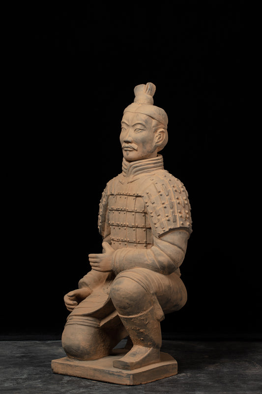 1.8M Kneeling Archer - CLAYARMY-Side profile emphasizing the monumental size and intricate craftsmanship of the 1.8M Kneeling Archer.