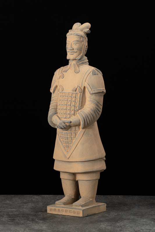 55CM General - CLAYARMY-Commanding Presence: Side profile of the 55CM General, revealing a commanding presence and intricate craftsmanship that defines the figurine's leadership charisma.