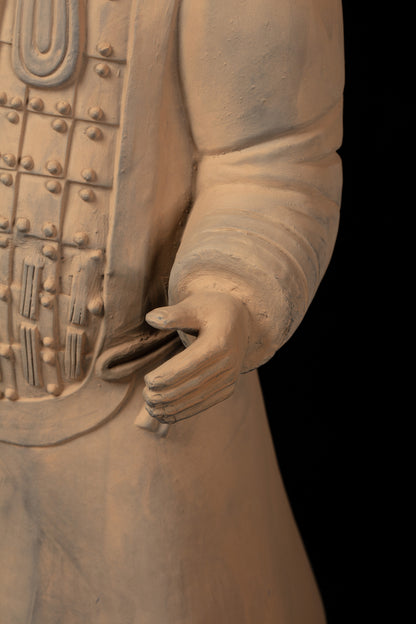 1.2M Officier - CLAYARMY-Artistic shot featuring the unique pose and weaponry of the 1.2M Officer.