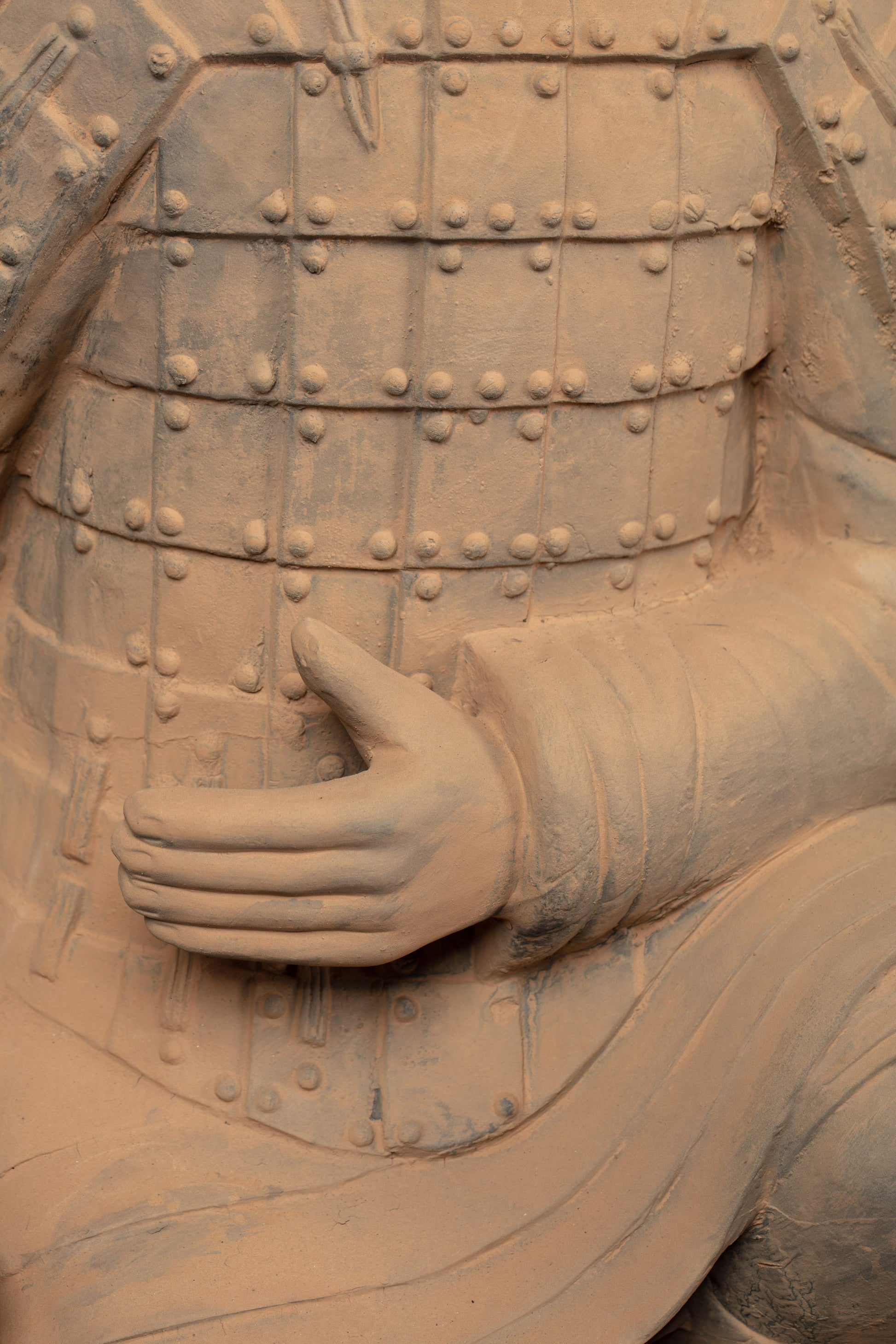 1.2M Kneeling Archer - CLAYARMY-Close-up of the bow and arrow details, showcasing the meticulous design on the 1.2M Kneeling Archer.