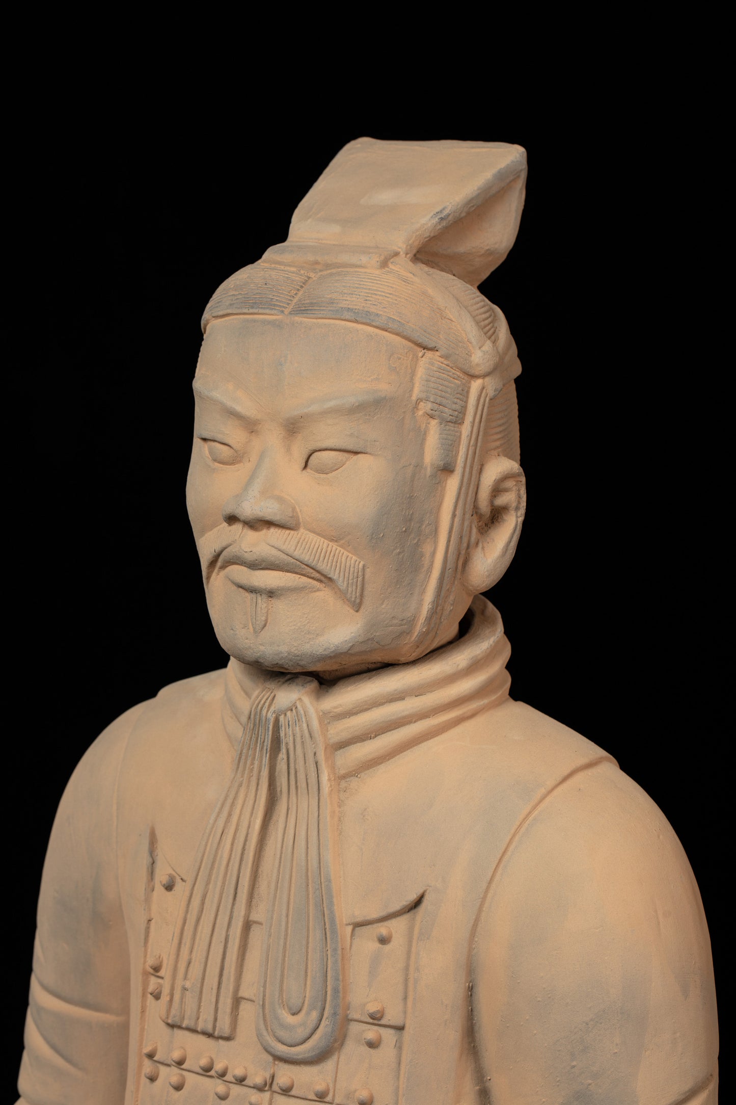 1.2M Officier - CLAYARMY-Close-up view of the intricate facial details and expression of the 1.2M Officer.