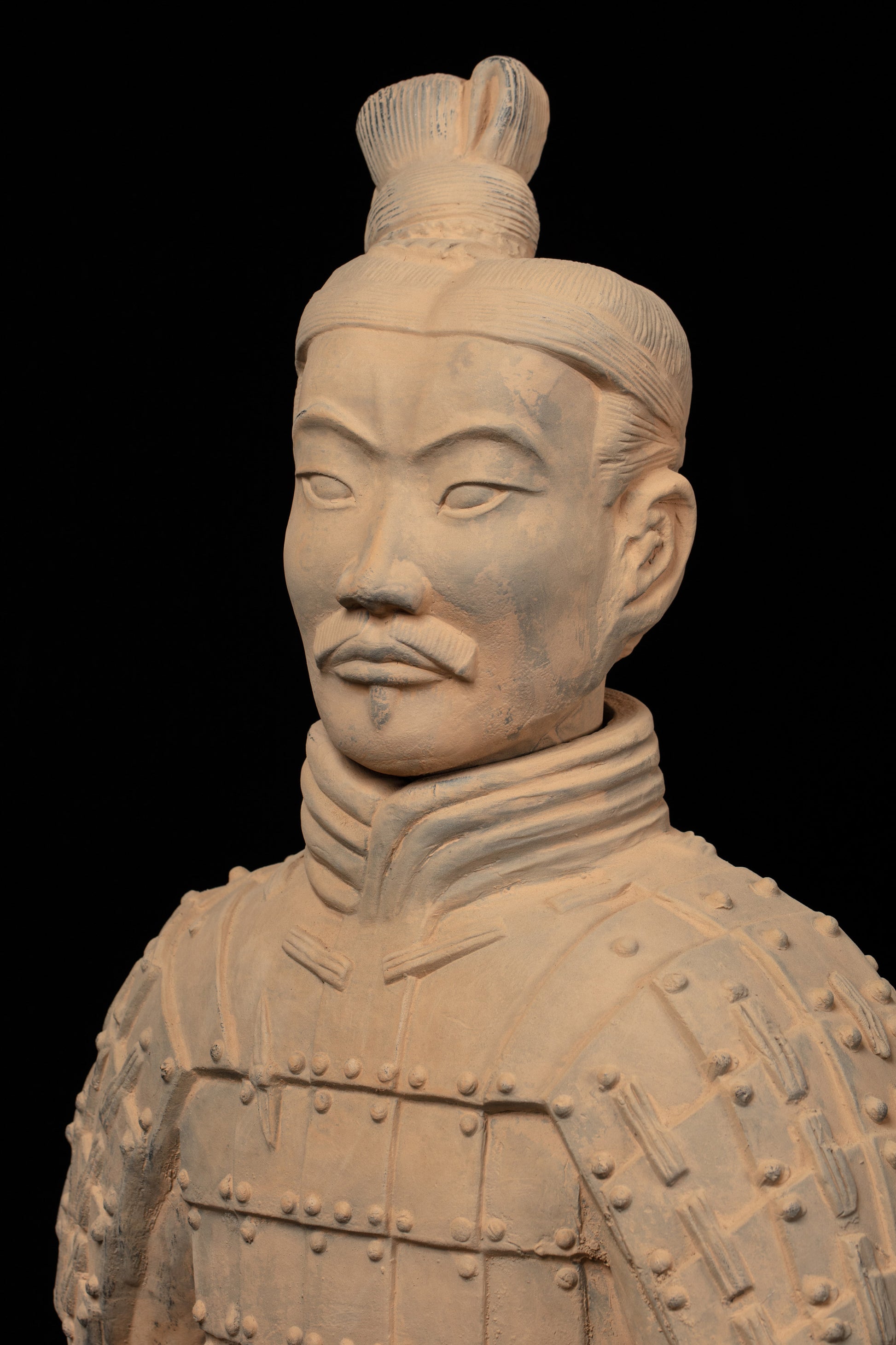 1.2M Kneeling Archer - CLAYARMY-Frontal shot focusing on the facial expression and detailed features of the 70CM Kneeling Archer.