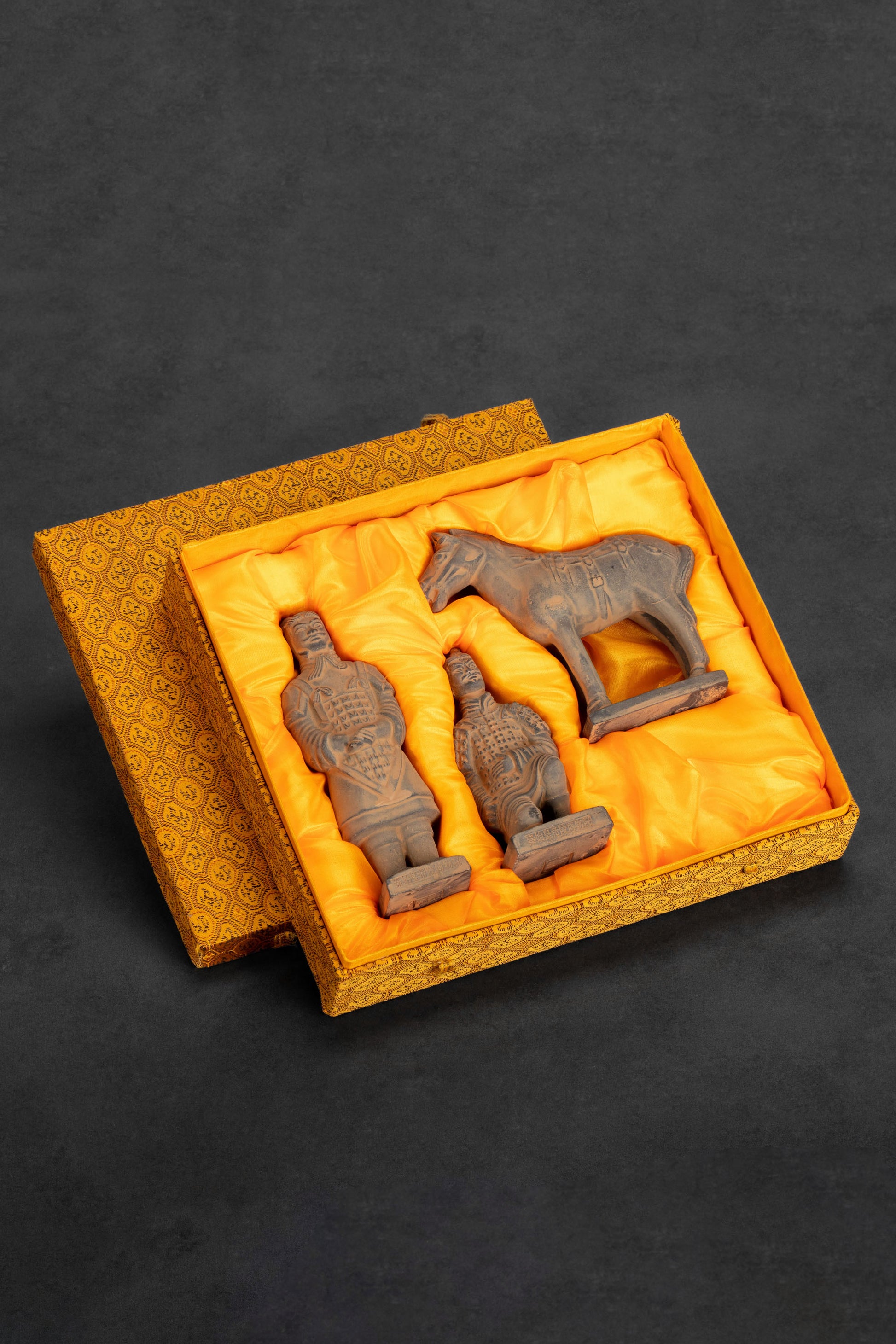 20CM Three Piece Set - CLAYARMY-Detailed view of Clayarmy's 20CM Terracotta Three-Piece Set, showcasing lifelike craftsmanship and historical accuracy.