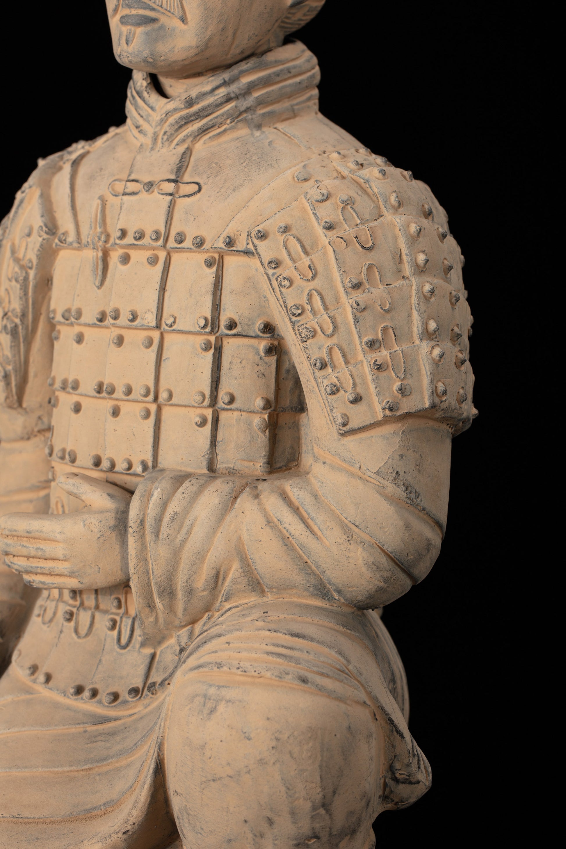 55CM Kneeling Archer - CLAYARMY-Aerial view emphasizing the proportions and design elements of the 55CM Kneeling Archer.