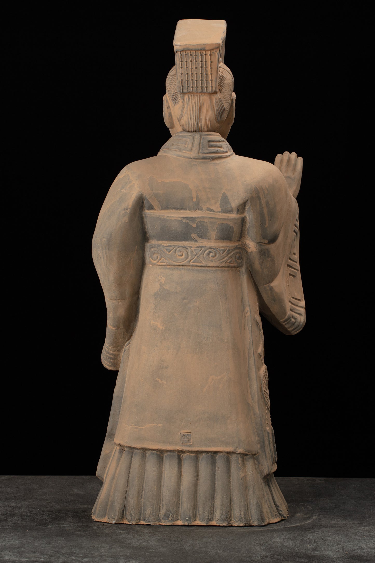55CM Emperor - CLAYARMY -Explore the intricate hairstyle and back details of the 55CM Emperor Qin Terracotta Warrior.
