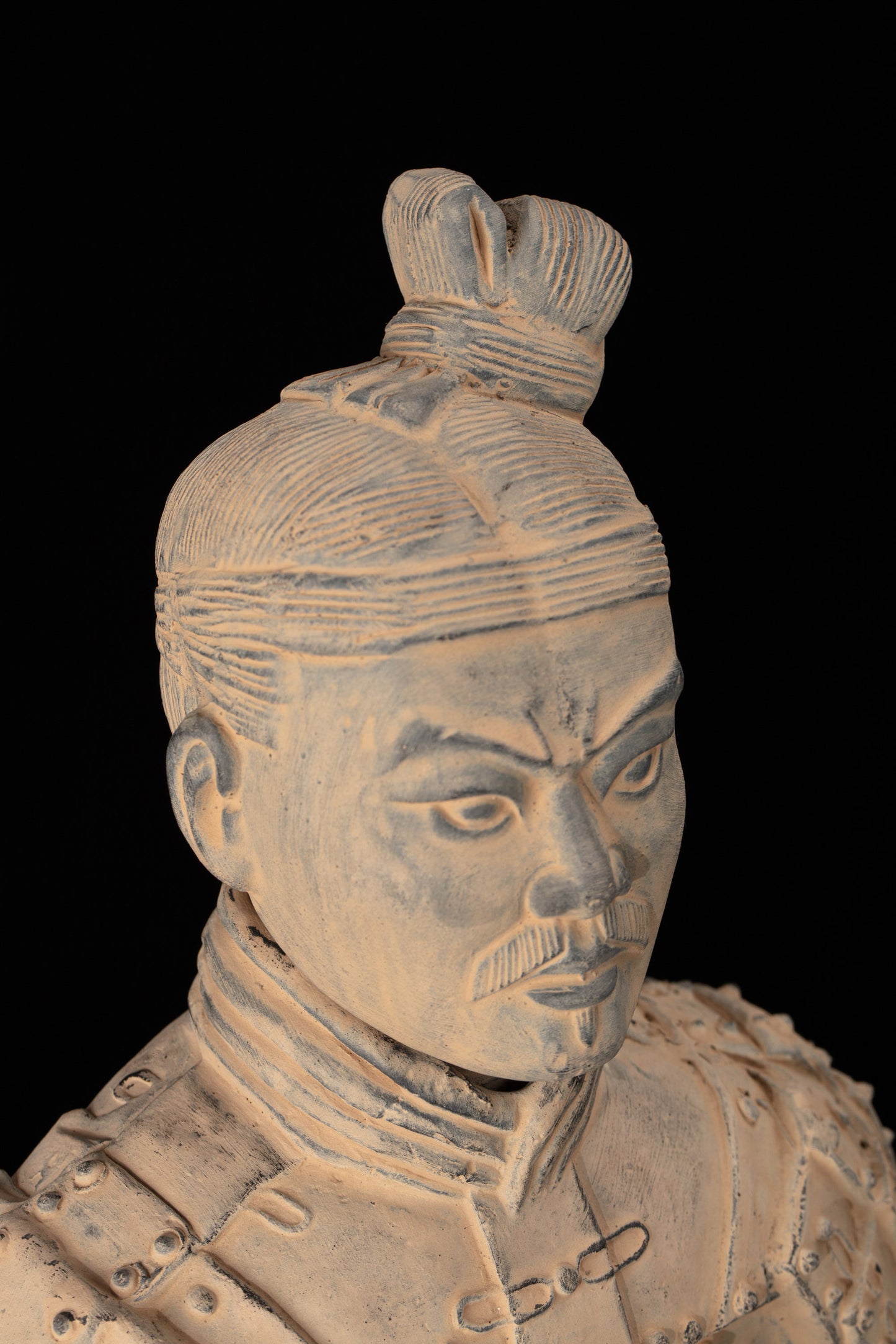 55CM Kneeling Archer - CLAYARMY-Frontal shot focusing on the facial expression and detailed features of the 55CM Kneeling Archer.