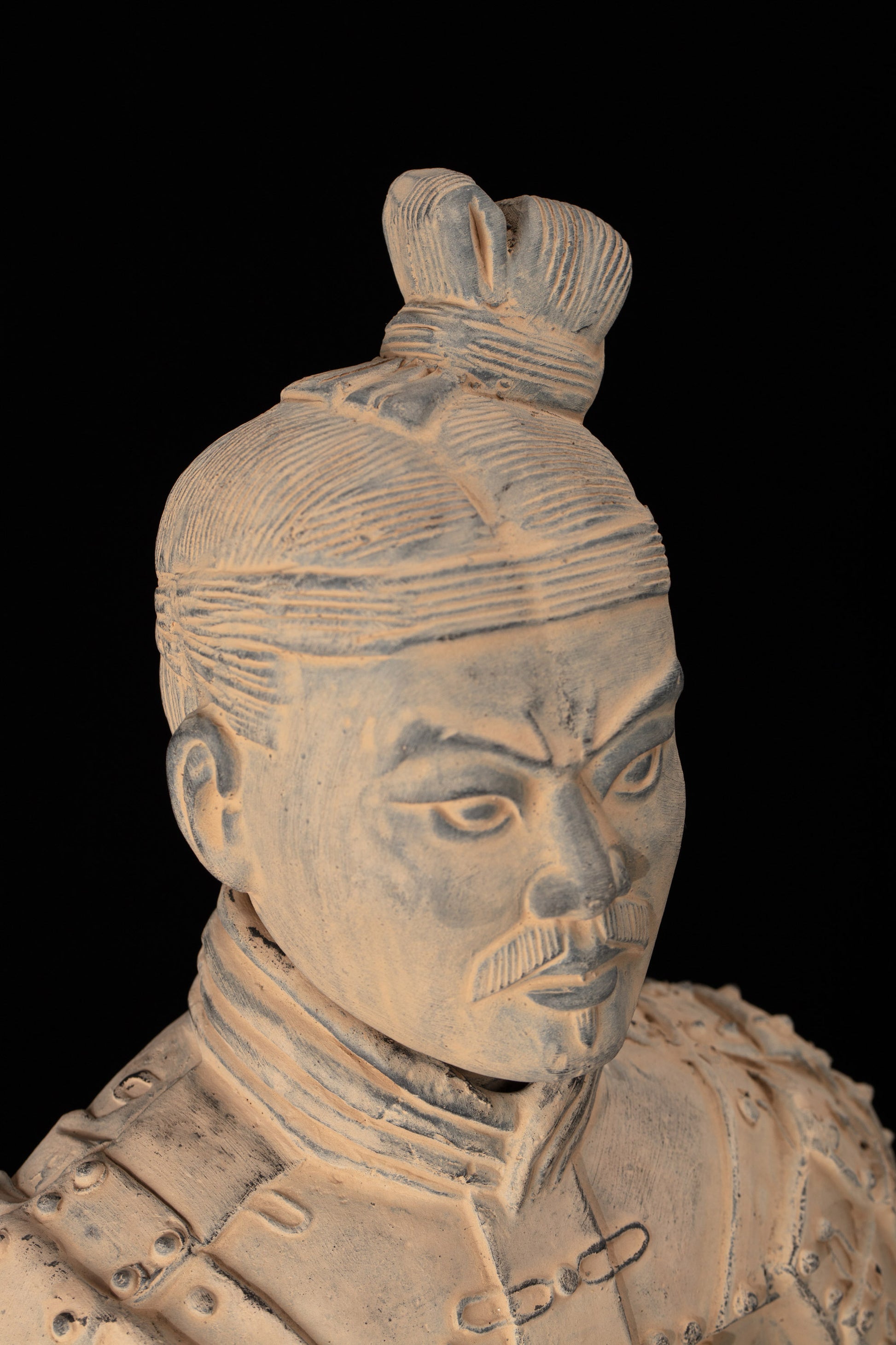 55CM Kneeling Archer - CLAYARMY-Frontal shot focusing on the facial expression and detailed features of the 55CM Kneeling Archer.