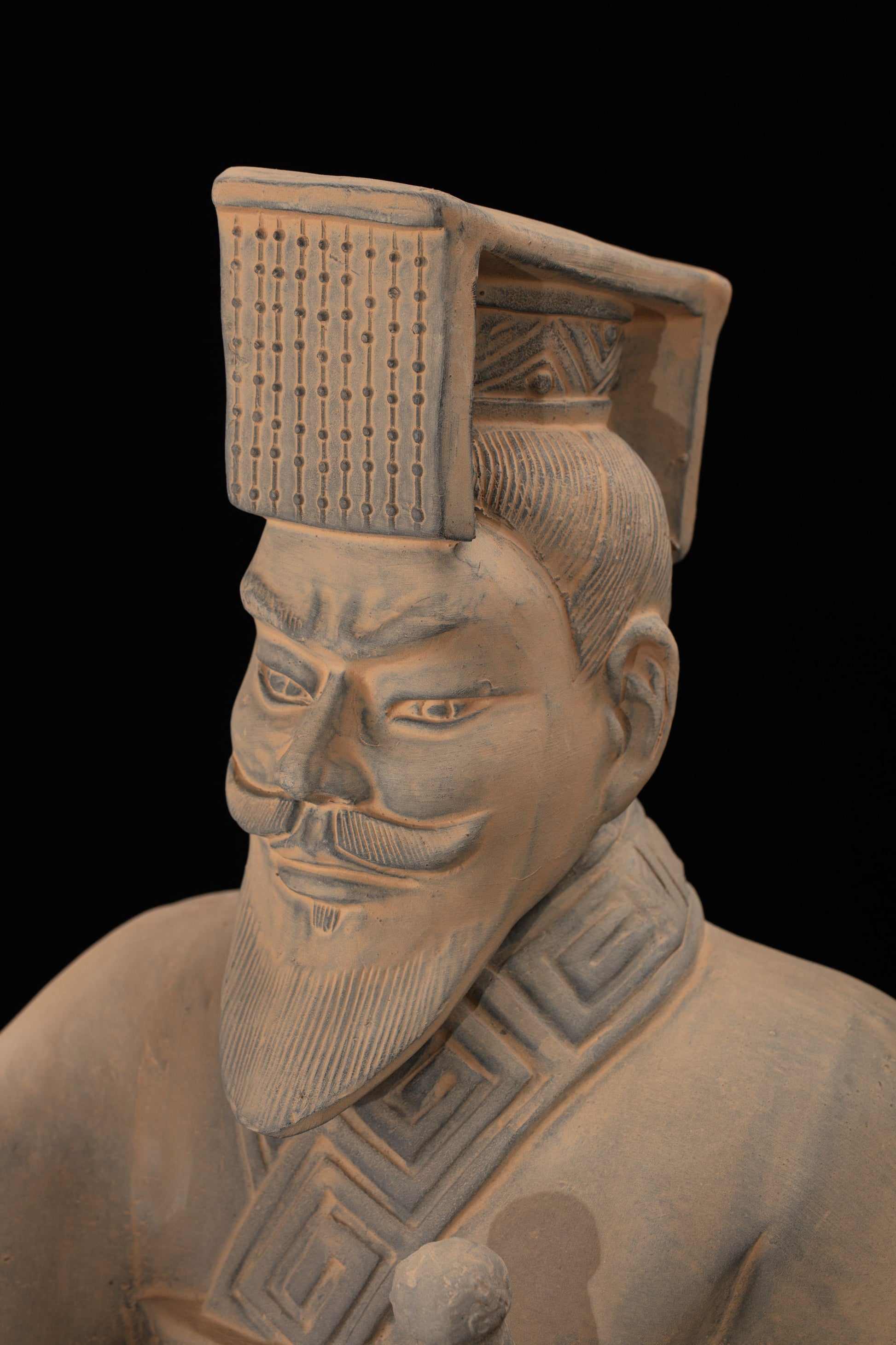 55CM Emperor - CLAYARMY -Close-up detail of the regal face of the 55CM Emperor Qin Terracotta Warrior, showcasing the intricate craftsmanship.