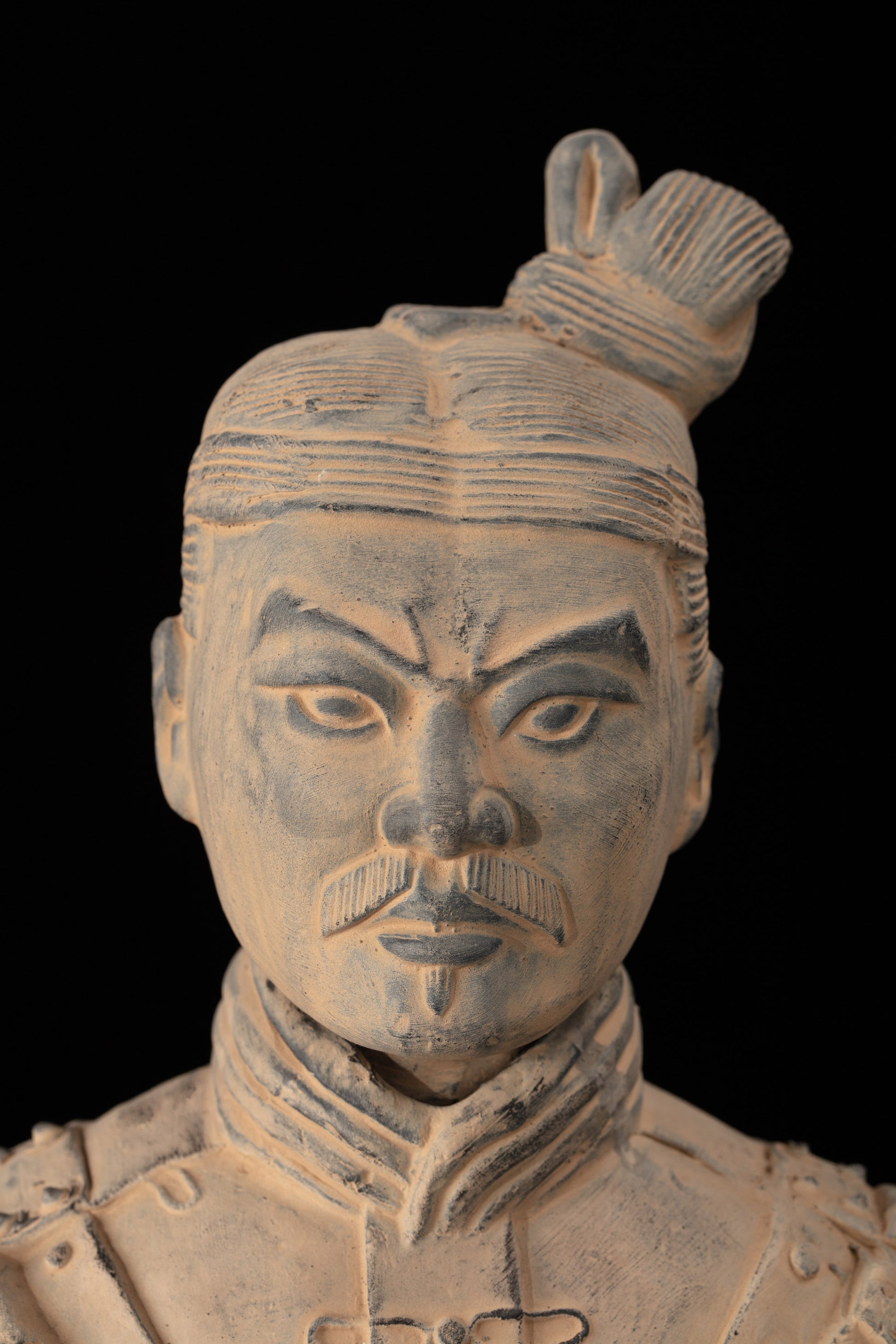 55CM Kneeling Archer - CLAYARMY-Frontal shot focusing on the facial expression and detailed features of the 55CM Kneeling Archer.