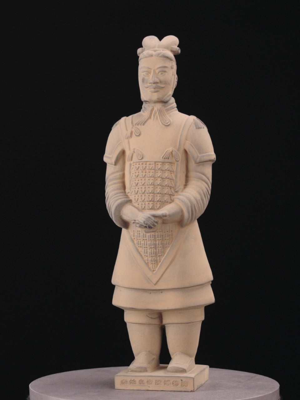 Immerse yourself in the commanding presence of our 55CM Terracotta Army General through this compelling video. Explore the intricacies of this larger figurine, capturing the essence of military leadership in ancient China. Let the history unfold before your eyes.
