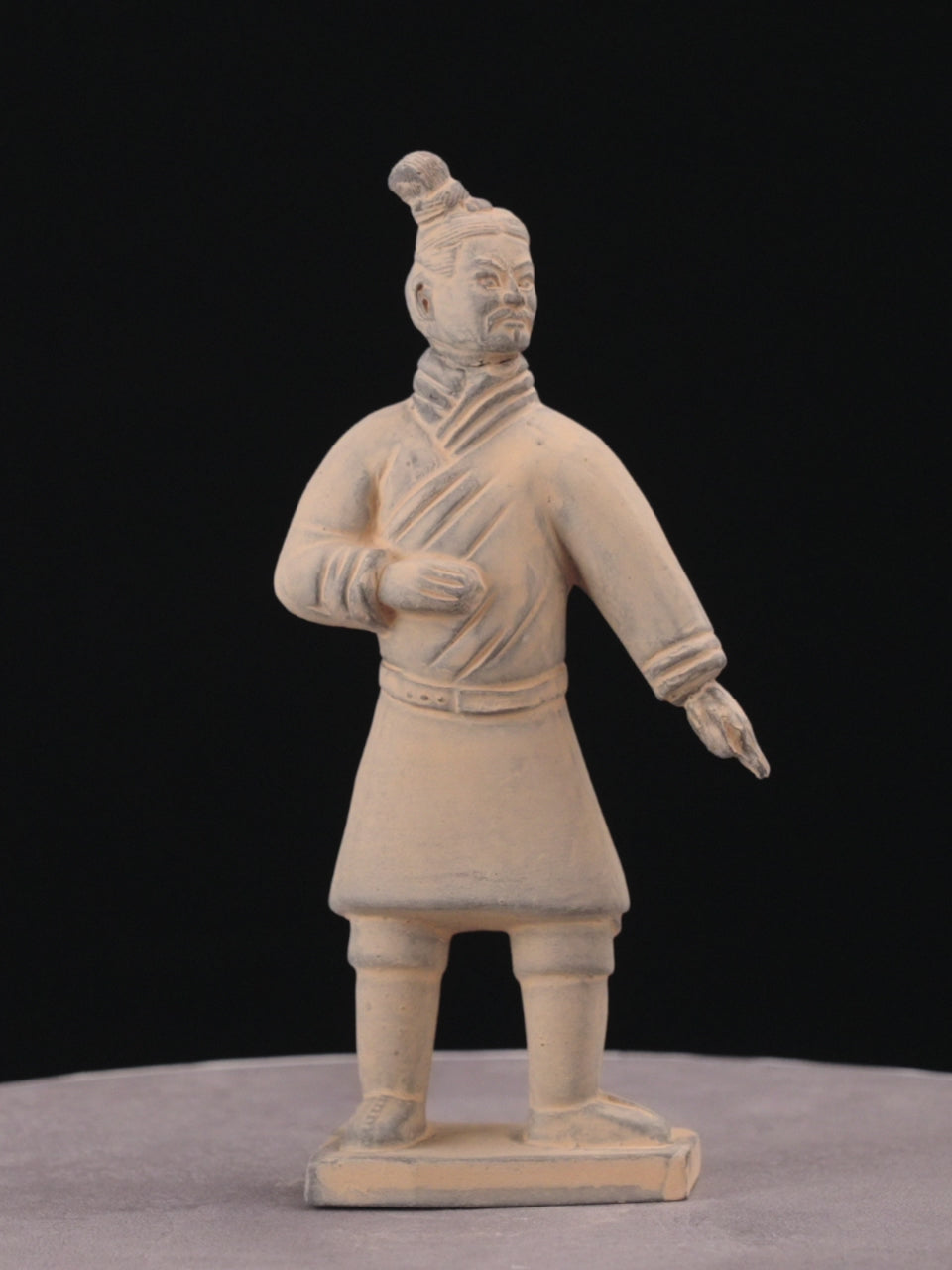 Step into the world of ancient warriors with our 20CM Terracotta Army Standing Archer. This video unveils the figurine's dynamic features, including a unique bun, battle robe, and short boots. Explore the expert artistry that captures the essence of historical accuracy and craftsmanship in this meticulously crafted replica.
