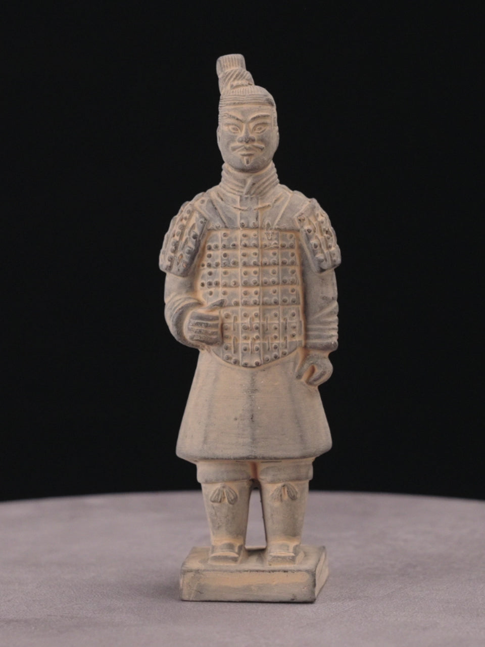15CM Common Soldier in Dynamic Pose
