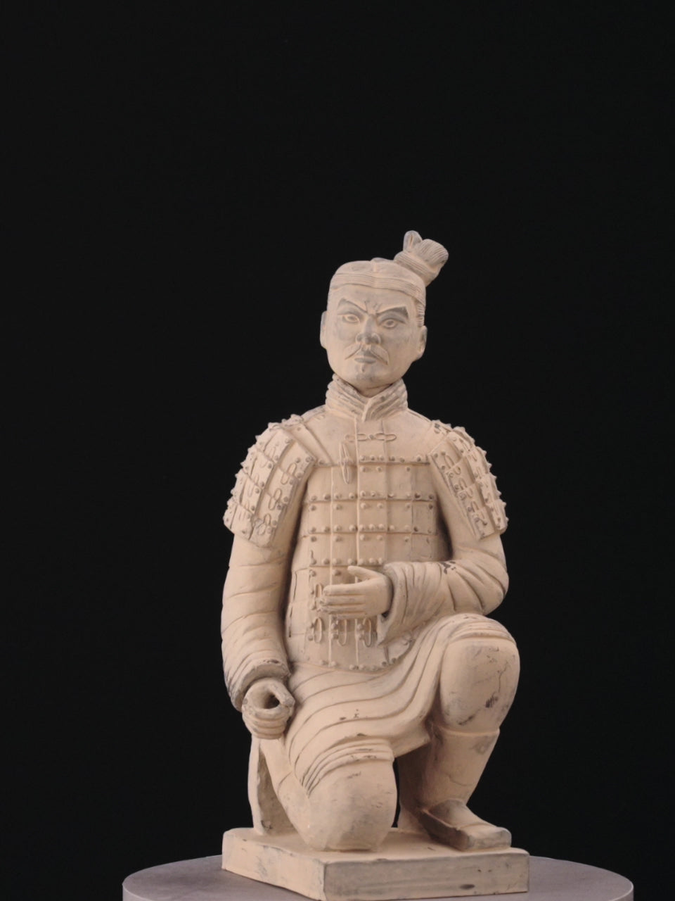 360-Degree View: Explore the 55CM Kneeling Archer figurine from every angle, showcasing its unique pose, detailed features, and hand-painted artistry.