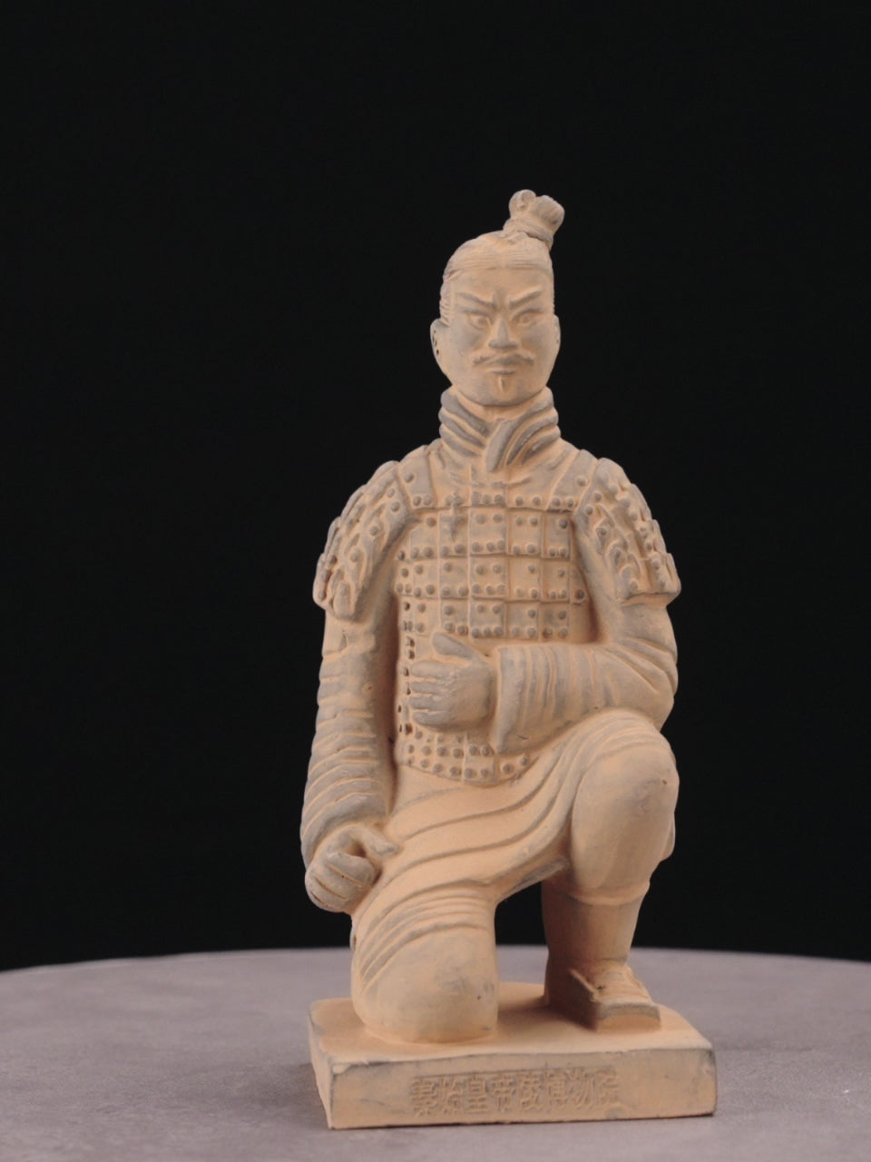 360-Degree View: Explore the 20CM Kneeling Archer figurine from every angle, showcasing its unique pose, detailed features, and hand-painted artistry.