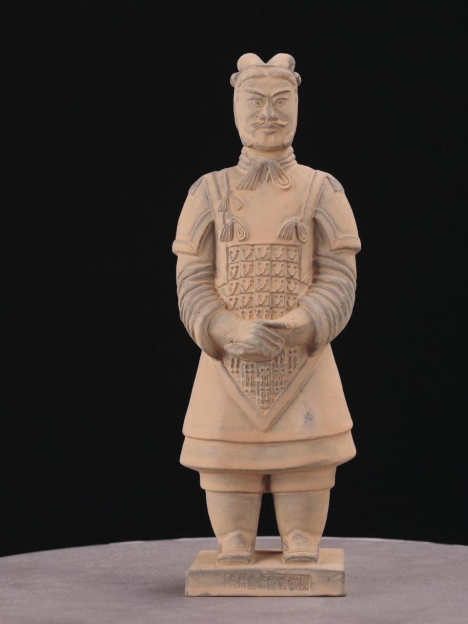 Uncover the grandeur of our 25CM Terracotta Army General in this immersive video. Experience the larger-than-life presence of this figurine as you explore its intricate details and historical significance. Let the spirit of ancient Chinese leadership resonate through this finely crafted replica.